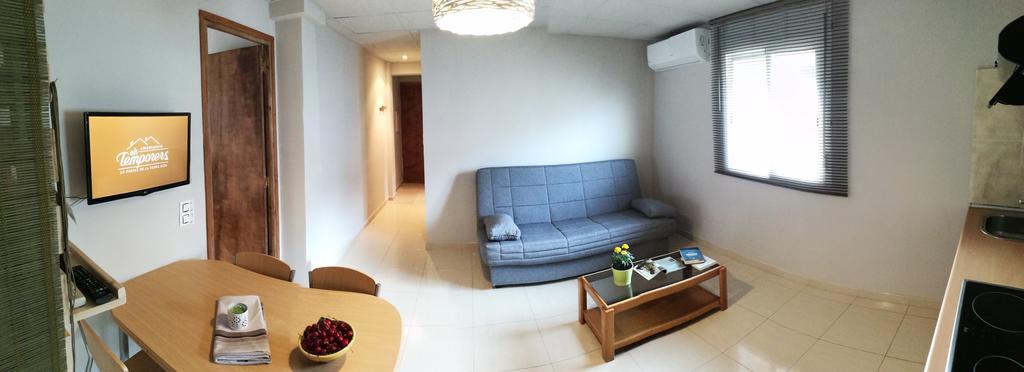 Apartaments Els Temporers Corbera Экстерьер фото